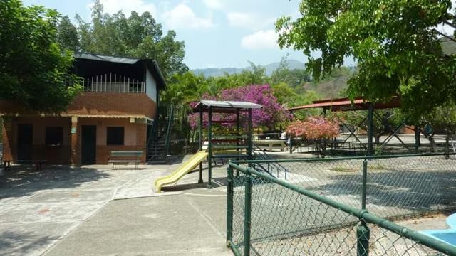 Comercial (Edificio) en Alquiler en Mampote, Miranda - 21