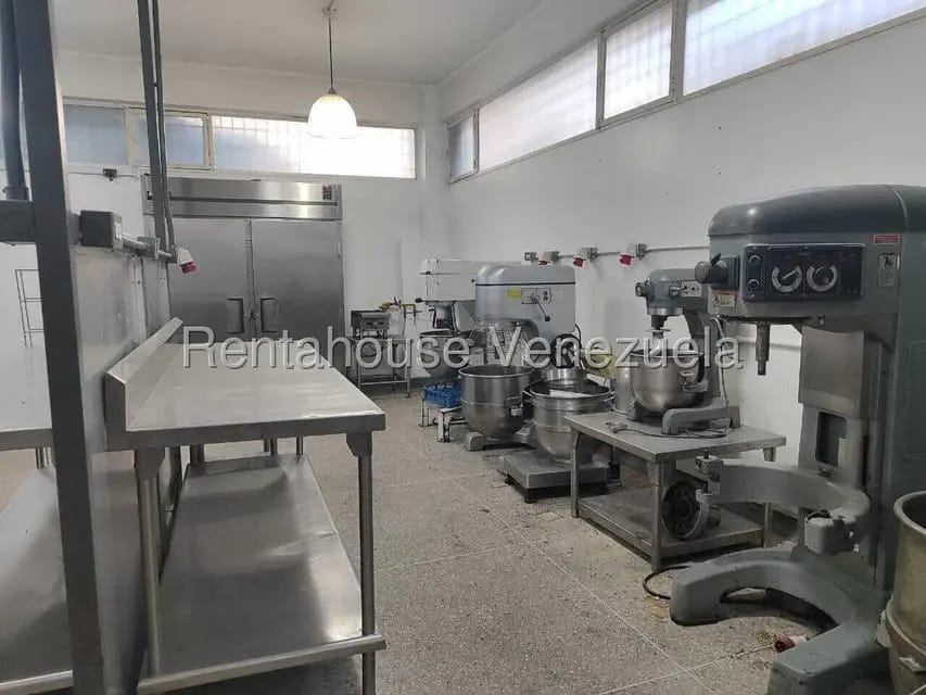 Comercial (Industrial) en Alquiler en La Urbina, Distrito Metropolitano - 12