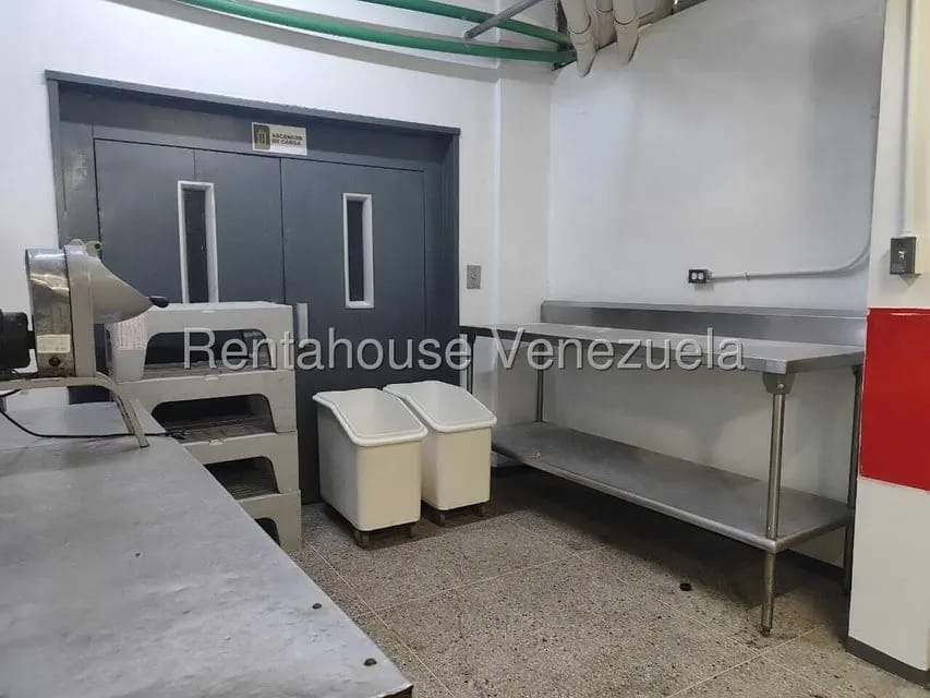 Comercial (Industrial) en Alquiler en La Urbina, Distrito Metropolitano - 13