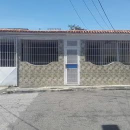 Venta de Casa en LOS SAMANES Maracay