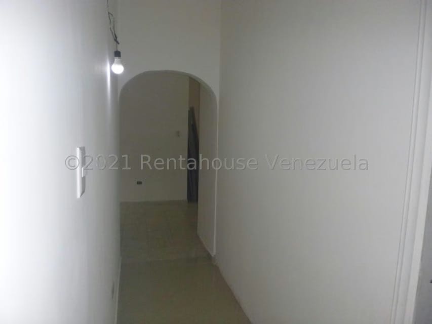 Casa (Duplex) en Venta en Club de Campo, Miranda - 13
