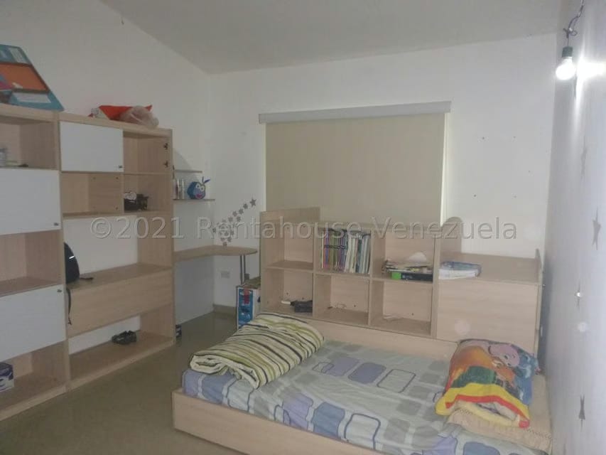 Casa (Duplex) en Venta en Club de Campo, Miranda - 14