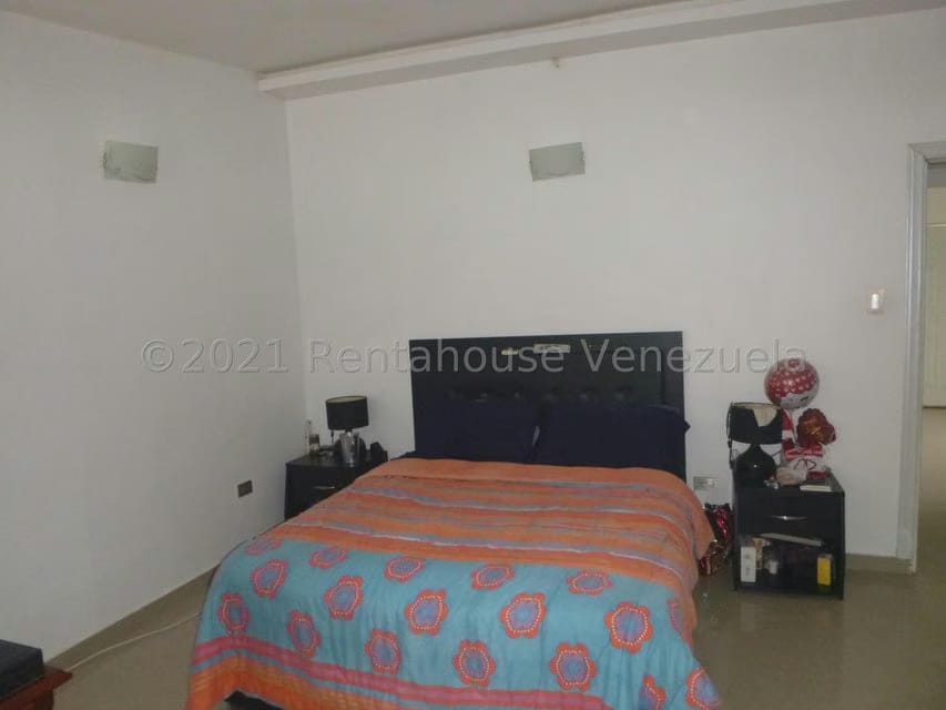 Casa (Duplex) en Venta en Club de Campo, Miranda - 15