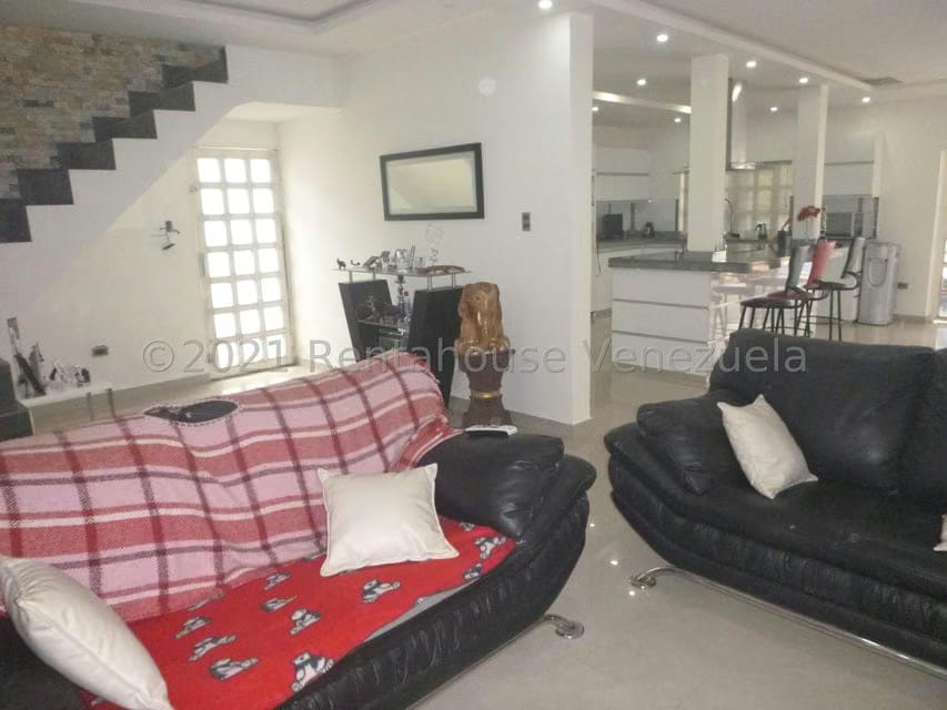 Casa (Duplex) en Venta en Club de Campo, Miranda - 5
