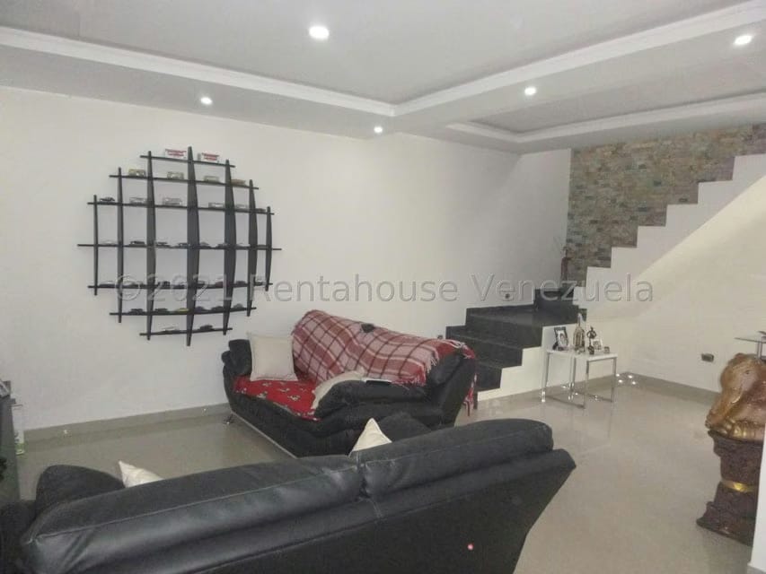 Casa (Duplex) en Venta en Club de Campo, Miranda - 6