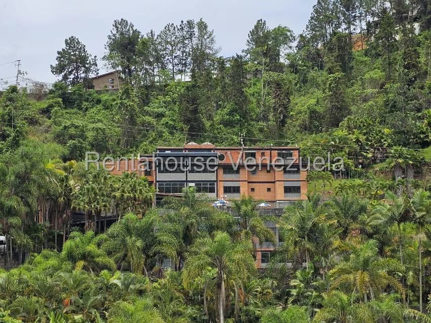 Comercial (Edificio) en Venta en Caicaguana, Distrito Metropolitano - 2