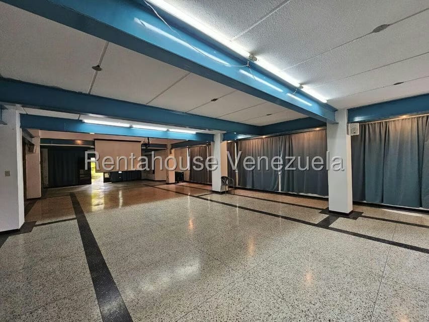 Comercial (Edificio) en Venta en Caicaguana, Distrito Metropolitano - 12
