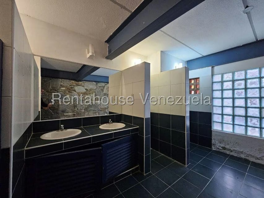 Comercial (Edificio) en Venta en Caicaguana, Distrito Metropolitano - 15