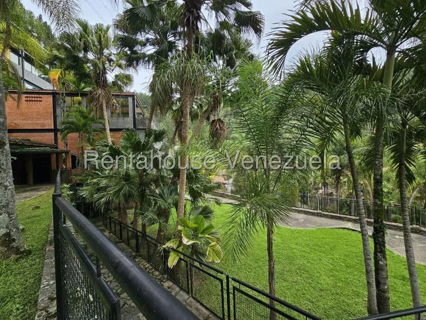 Comercial (Edificio) en Venta en Caicaguana, Distrito Metropolitano - 3
