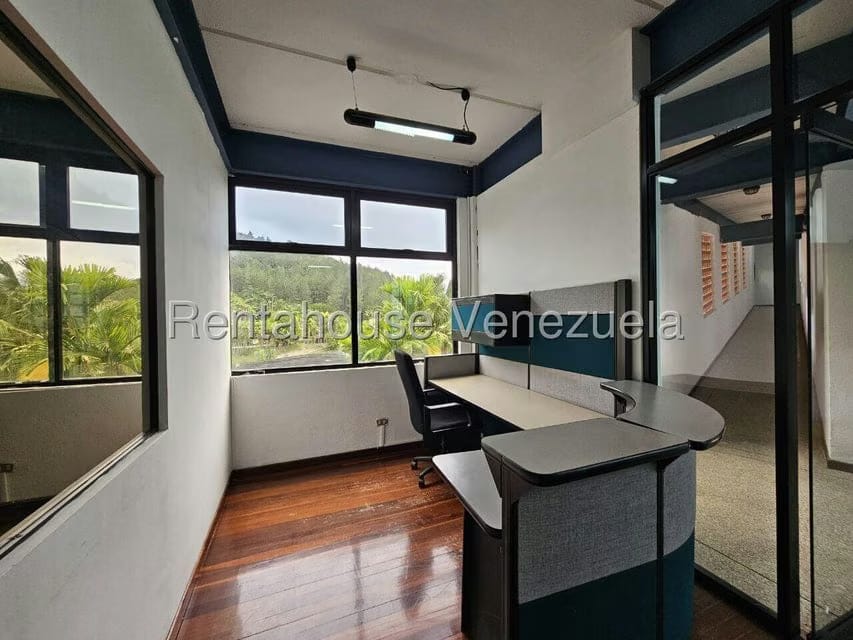 Comercial (Edificio) en Venta en Caicaguana, Distrito Metropolitano - 25
