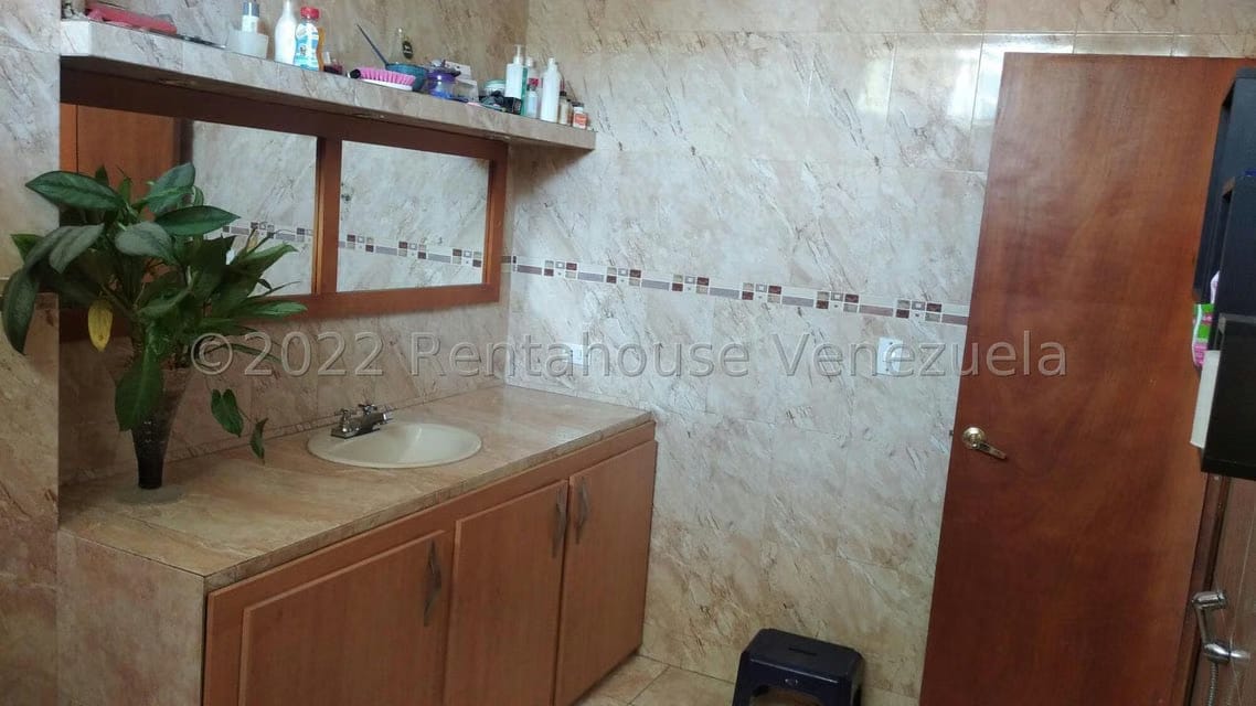 Comercial (Local Comercial) en Venta en Los Guayos, Carabobo - 16