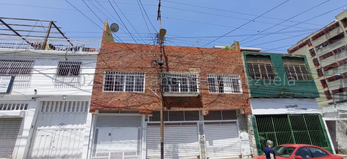 Casa (Multipes Niveles) en Venta en Centro, Lara - 2