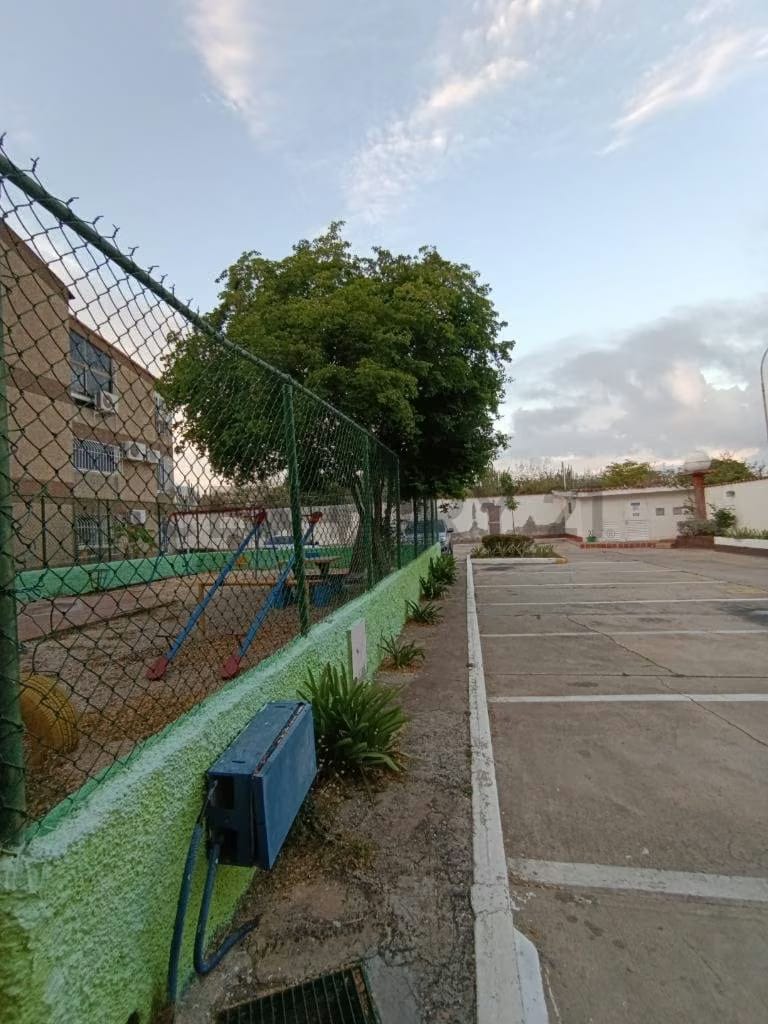 APARTAMENTO DE 3 HABITACIONES EN RESD FLORESTAMAR, MANEIRO, CERCA DE TODO - 15