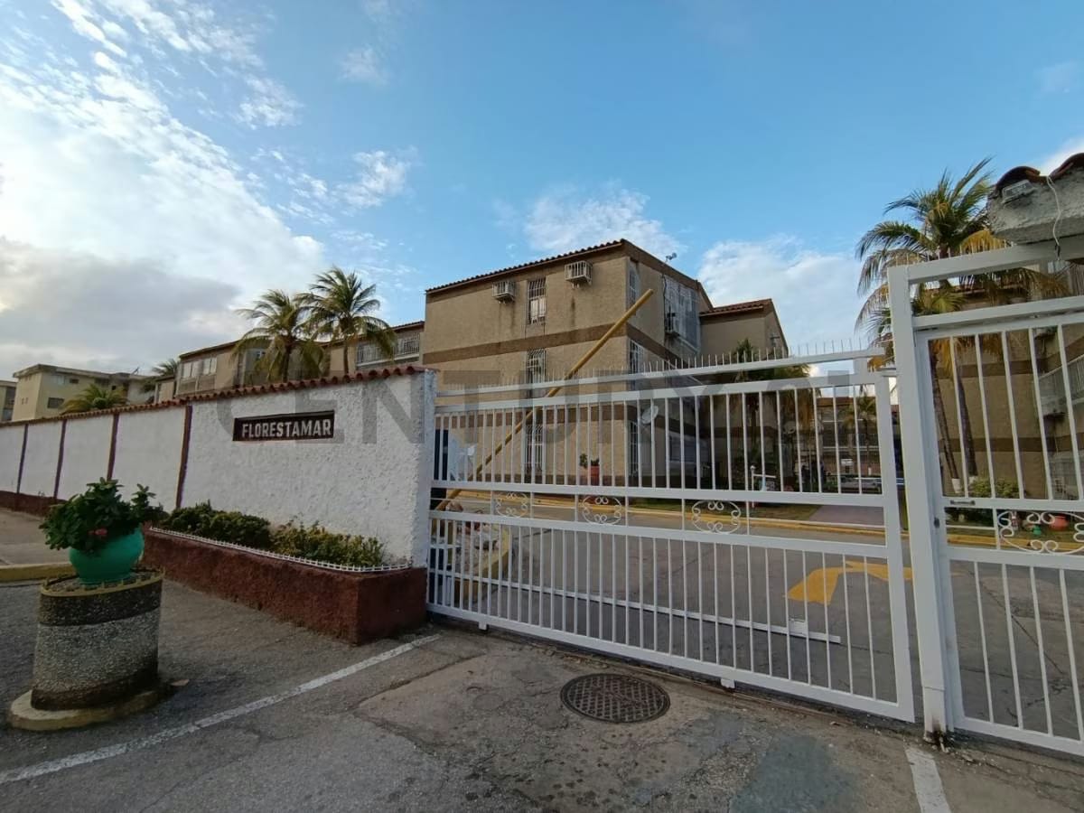 APARTAMENTO DE 3 HABITACIONES EN RESD FLORESTAMAR, MANEIRO, CERCA DE TODO - 21