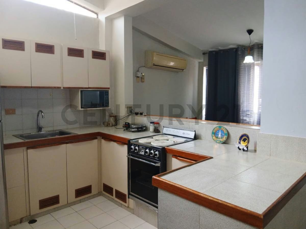 APARTAMENTO DE 3 HABITACIONES EN RESD FLORESTAMAR, MANEIRO, CERCA DE TODO - 5