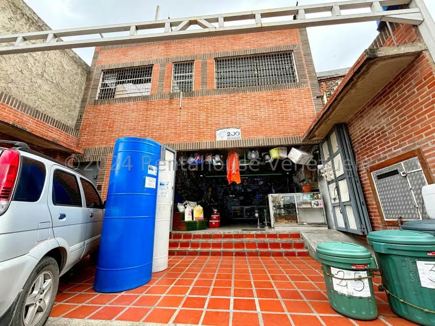 Comercial (Local Comercial) en Venta en Los Rosales, Distrito Metropolitano - 2