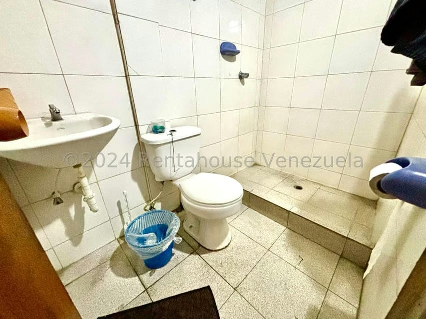 Comercial (Local Comercial) en Venta en Los Rosales, Distrito Metropolitano - 16