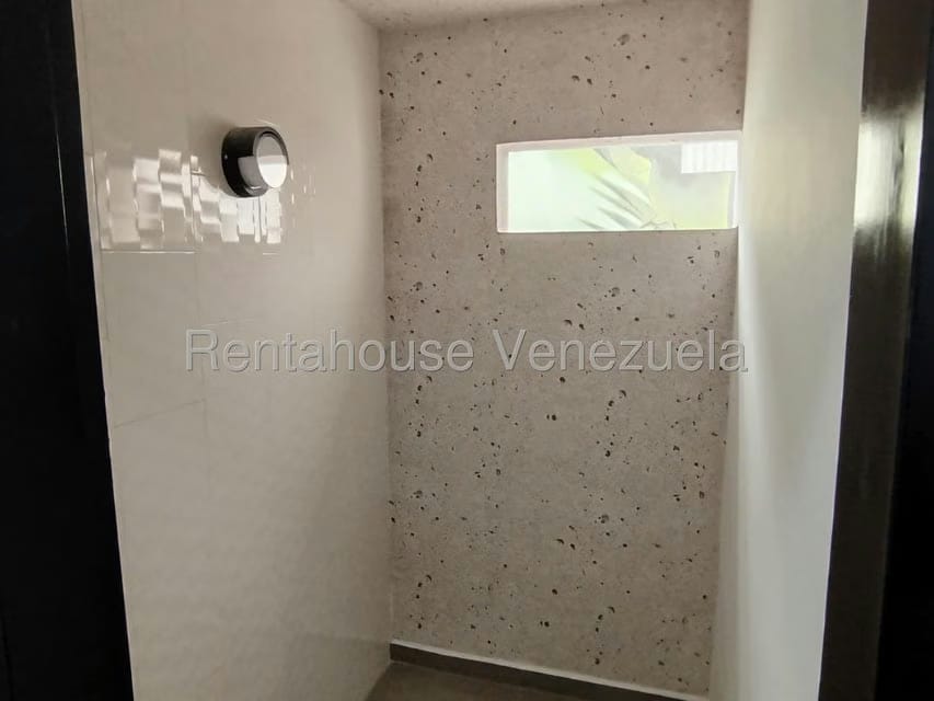 Comercial (Local Comercial) en Venta en San Bernardino, Distrito Metropolitano - 40