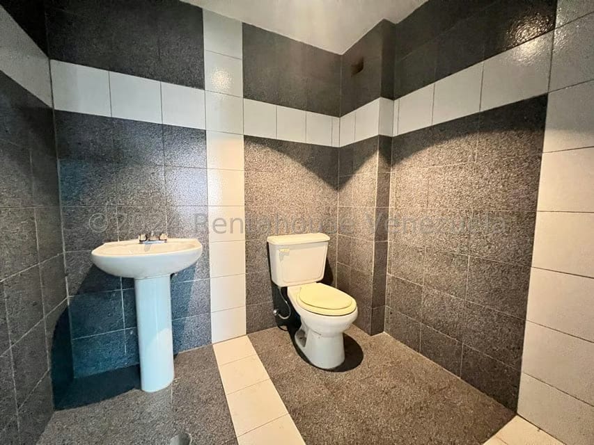 Comercial (Local Comercial) en Alquiler en Petare, Distrito Metropolitano - 5