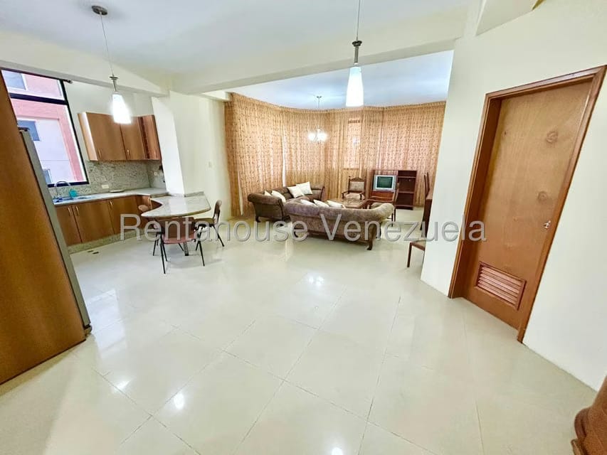 Apartamento (1 Nivel) en Venta en Del Este, Lara - 2