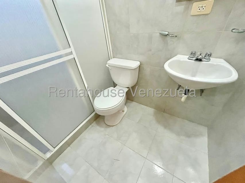 Apartamento (1 Nivel) en Venta en Del Este, Lara - 12