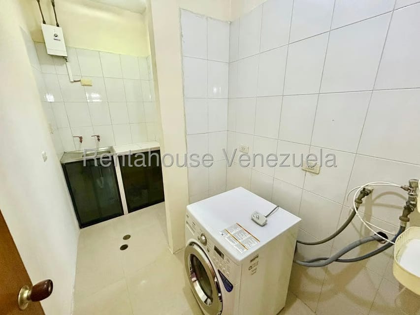 Apartamento (1 Nivel) en Venta en Del Este, Lara - 10