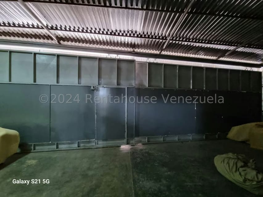 Comercial (Local Comercial) en Venta en Los Rosales, Distrito Metropolitano - 2
