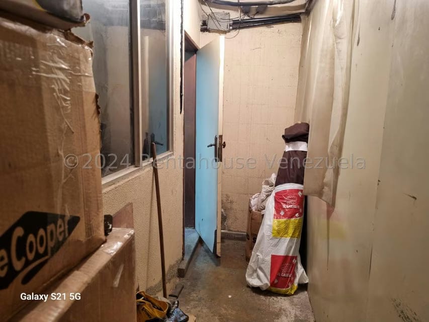 Comercial (Local Comercial) en Venta en Los Rosales, Distrito Metropolitano - 34