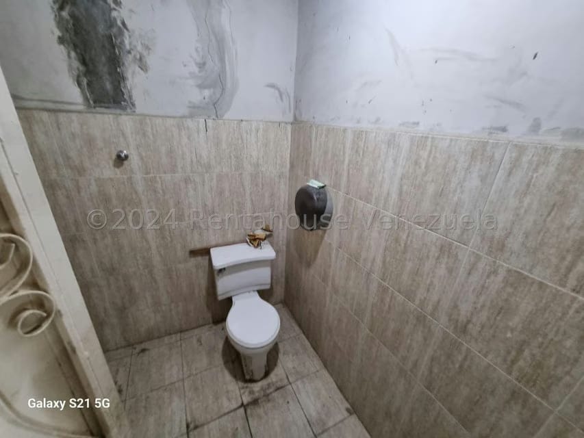 Comercial (Local Comercial) en Venta en Los Rosales, Distrito Metropolitano - 40