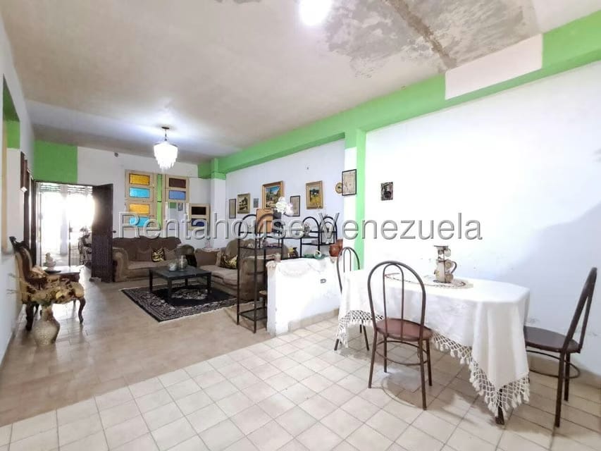 Casa (1 Nivel) en Venta en Parroquia Catedral, Lara - 12