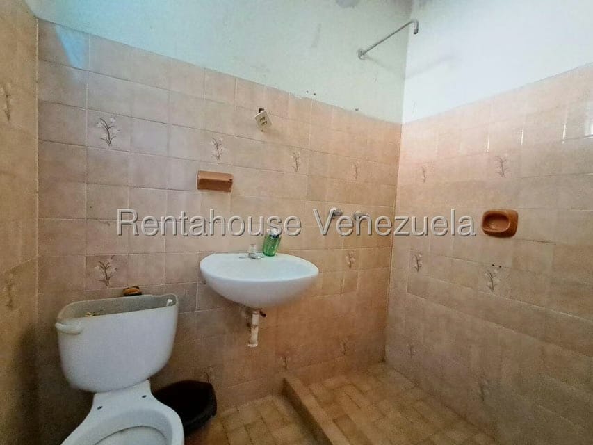 Casa (1 Nivel) en Venta en Parroquia Catedral, Lara - 30