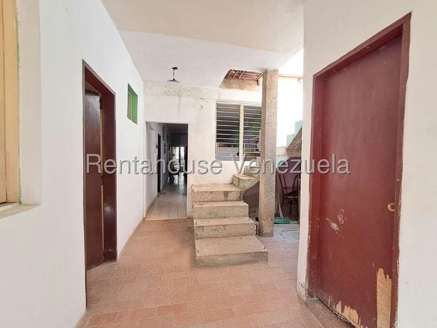 Casa (1 Nivel) en Venta en Parroquia Catedral, Lara - 35