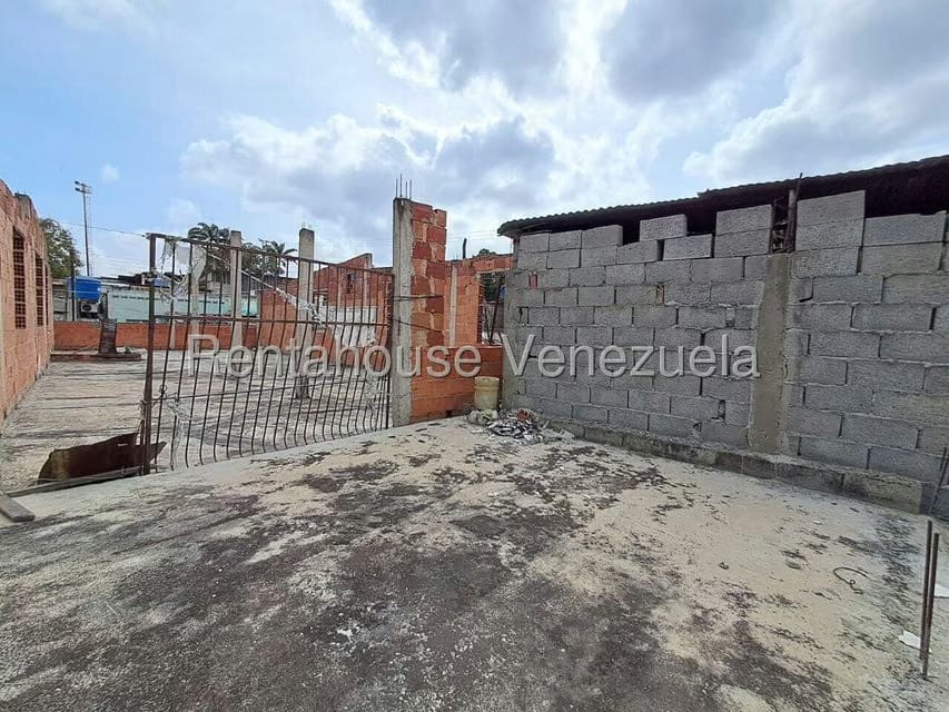 Casa (1 Nivel) en Venta en Parroquia Catedral, Lara - 45