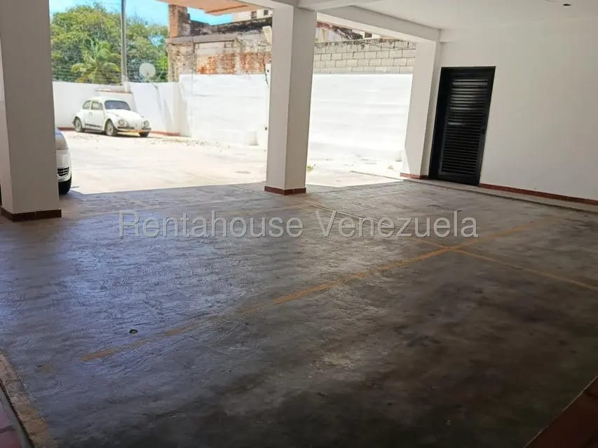 Apartamento (1 Nivel) en Venta en Macuto, Vargas - 28
