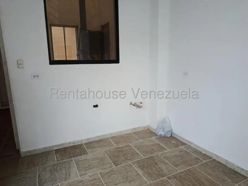 Apartamento (1 Nivel) en Venta en Macuto, Vargas - 4