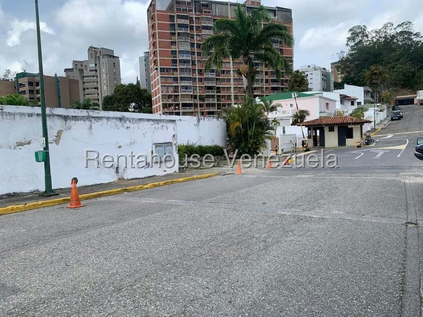 Casa (1 Nivel) en Venta en Los Naranjos del Cafetal, Distrito Metropolitano - 2