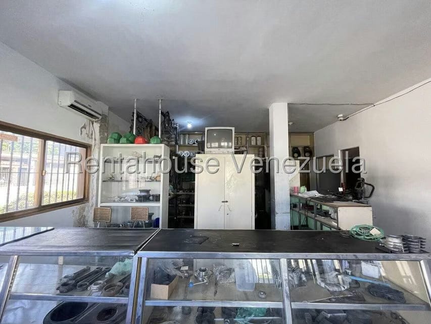 Comercial (Local Comercial) en Venta en Centro, Aragua - 2