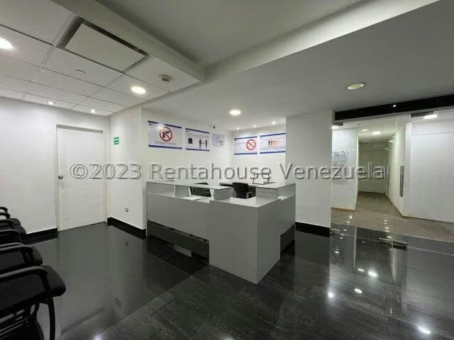 Comercial (Local Comercial) en Alquiler en El Recreo, Distrito Metropolitano