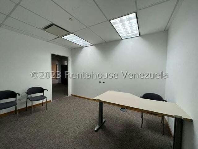 Comercial (Local Comercial) en Alquiler en El Recreo, Distrito Metropolitano - 4