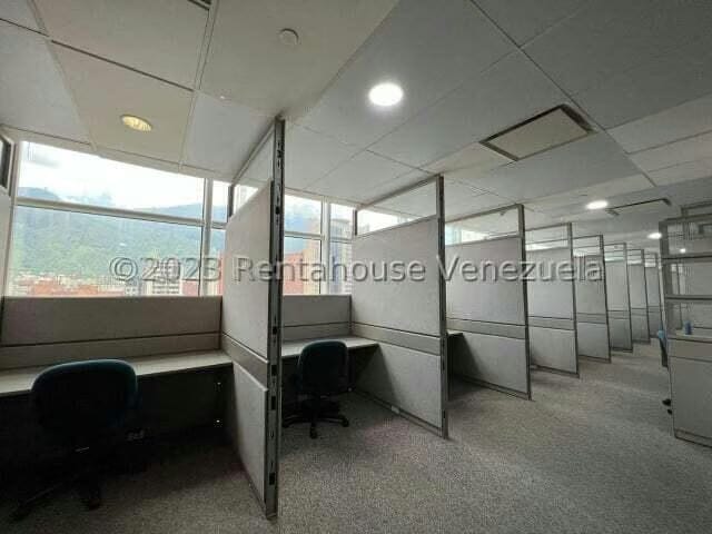 Comercial (Local Comercial) en Alquiler en El Recreo, Distrito Metropolitano - 8