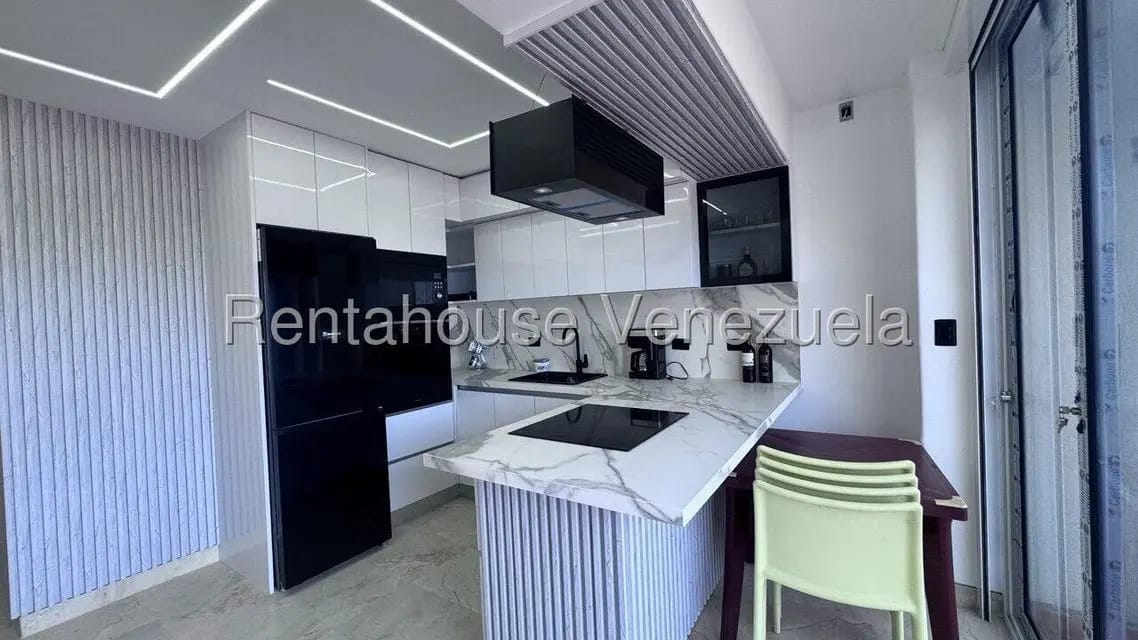 Apartamento (1 Nivel) en Venta en Playa Grande, Vargas - 2