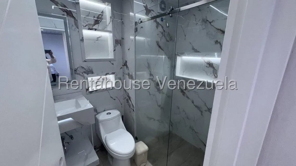 Apartamento (1 Nivel) en Venta en Playa Grande, Vargas - 10