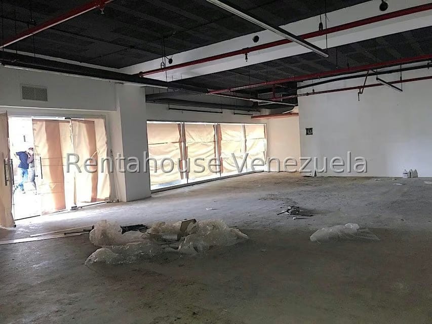 Comercial (Local Comercial) en Alquiler en La Castellana, Distrito Metropolitano - 13