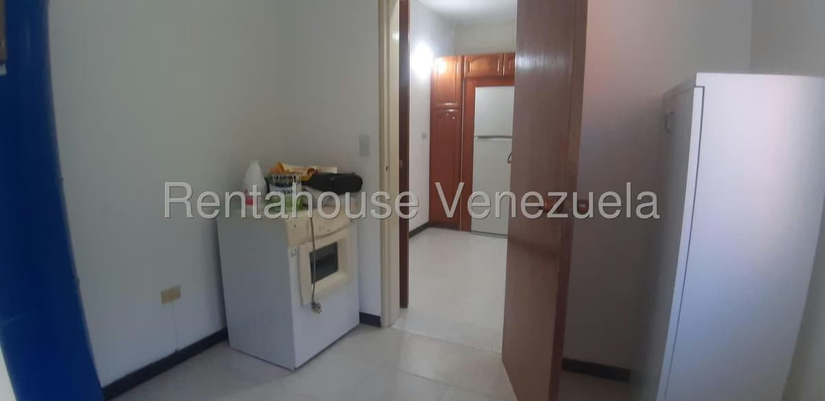 Apartamento (1 Nivel) en Alquiler en Lomas de La Alameda, Distrito Metropolitano - 25