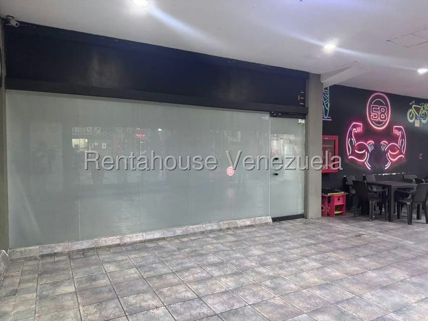 Comercial (Local Comercial) en Alquiler en Los Samanes, Distrito Metropolitano - 9