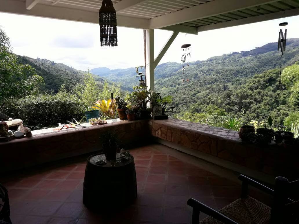 VENTA HERMOSA CASA RUSTICA EN EL HATILLO - 6