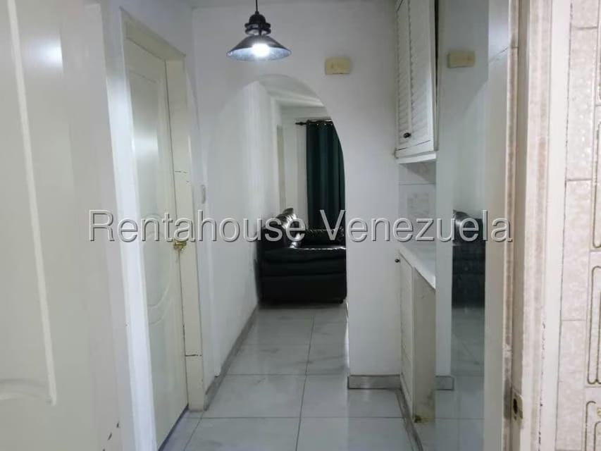 Apartamento (1 Nivel) en Venta en El Valle, Distrito Metropolitano - 11