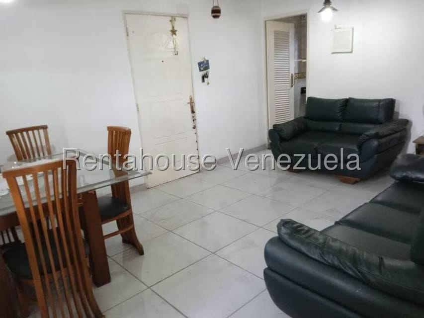 Apartamento (1 Nivel) en Venta en El Valle, Distrito Metropolitano - 4