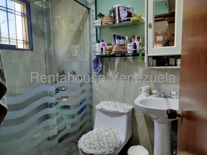 Casa (Multipes Niveles) en Venta en El Amarillo, Miranda - 8