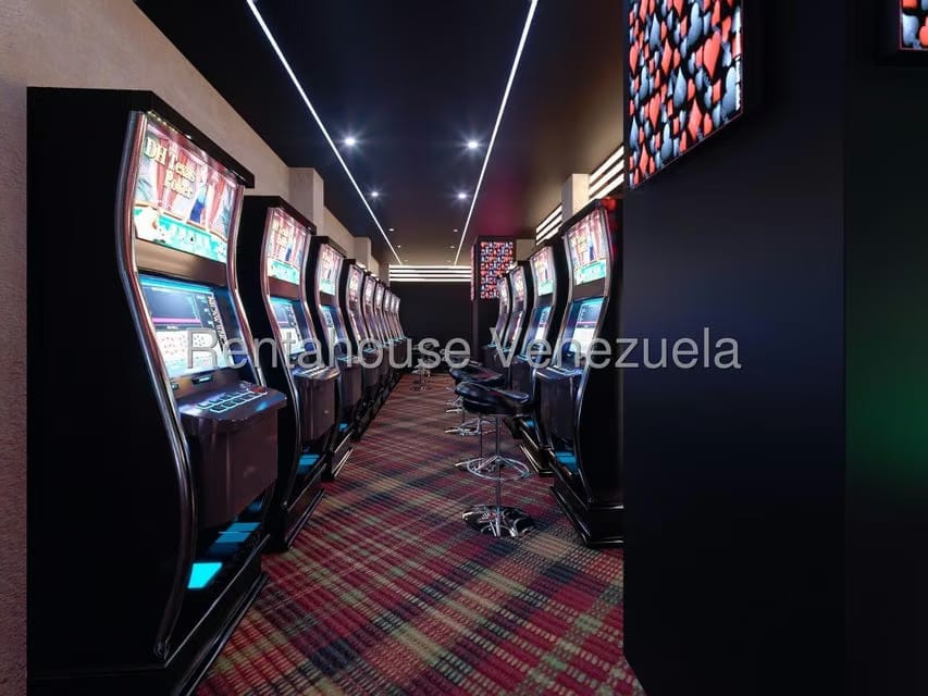 Comercial (Posada) en Venta en Club Campestre El Paraiso, Miranda - 40